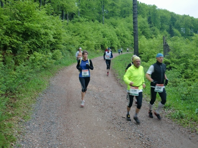 km28